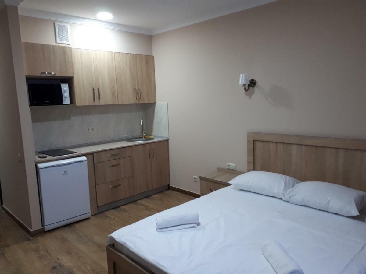 Jemka'S Modern Apartment 巴统 外观 照片